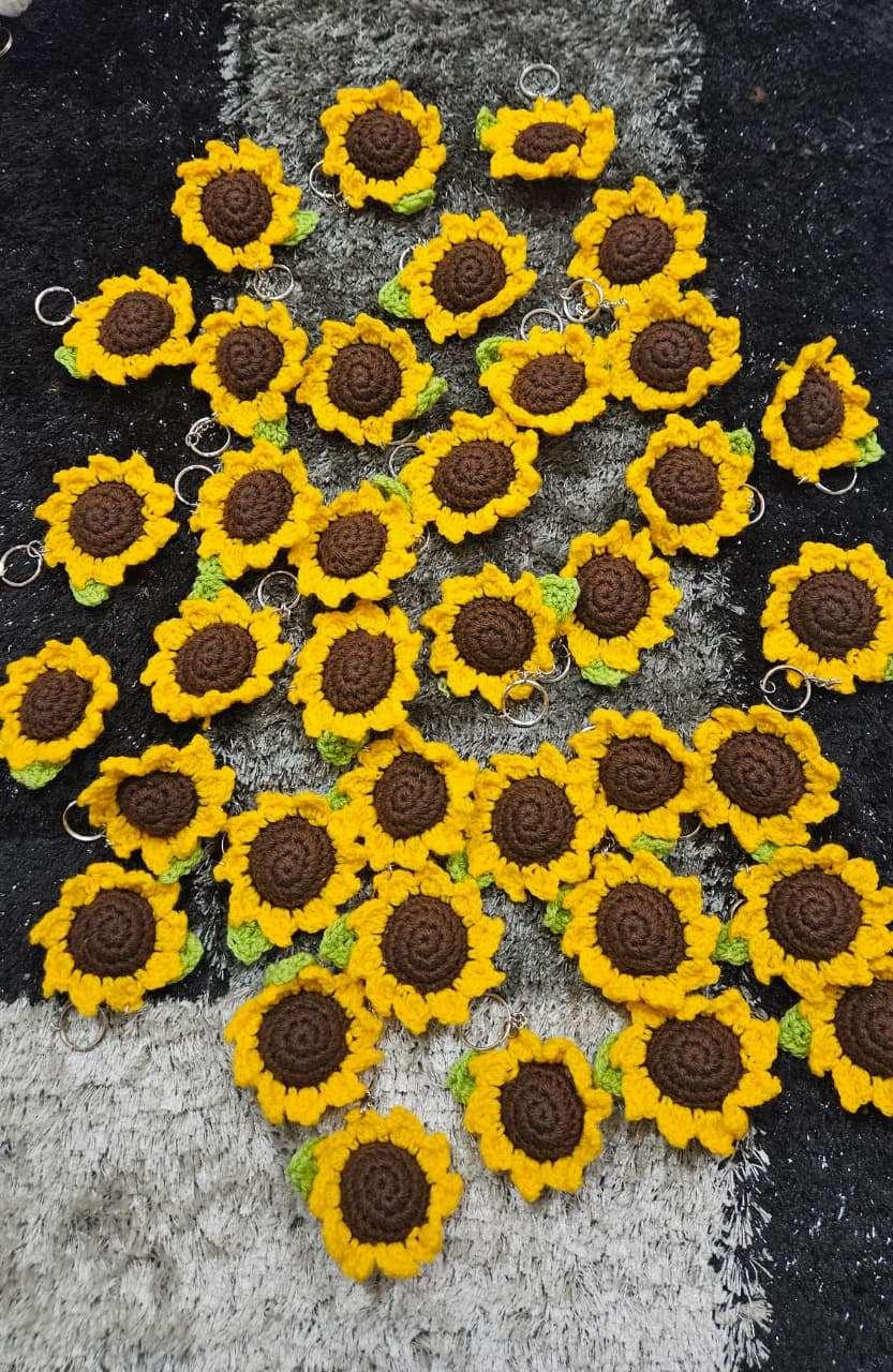 Sunflower keychains - Image 1